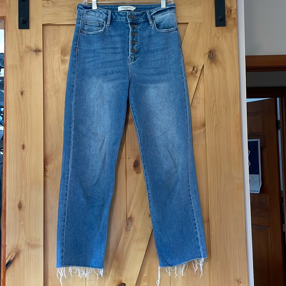 Hidden Cropped Straight Jean